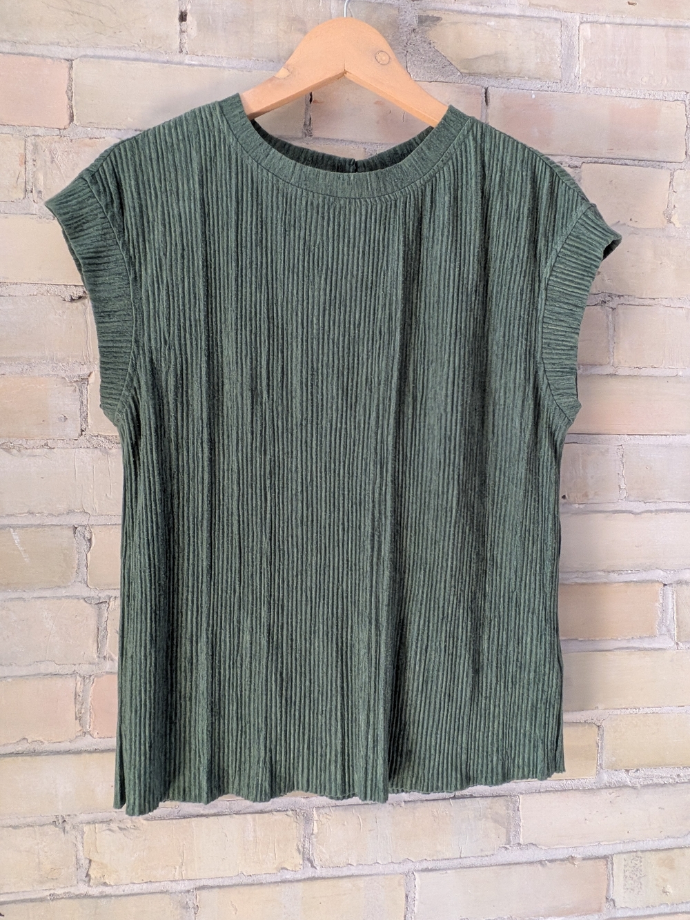 RW&CO. Olive Green Ribbed Tank Top with Cap Sleeves